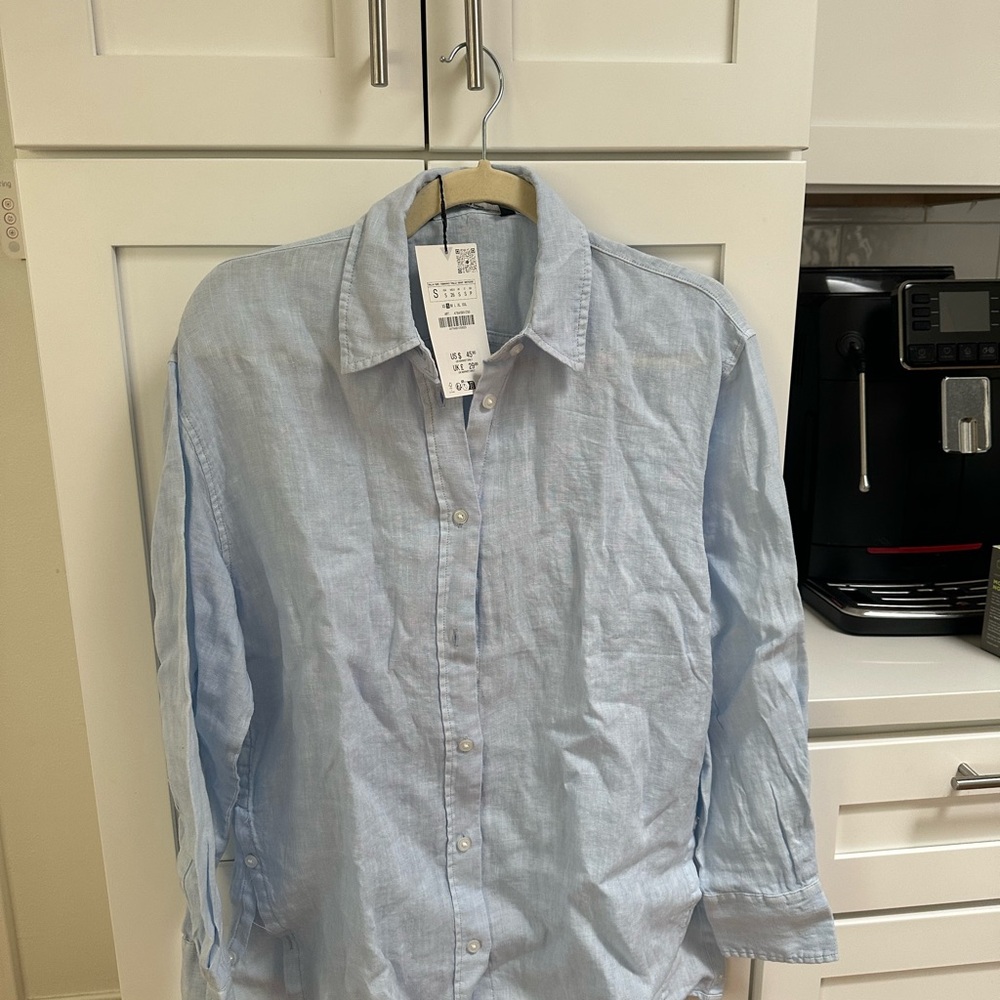 NWT small or medium light blue zara button up